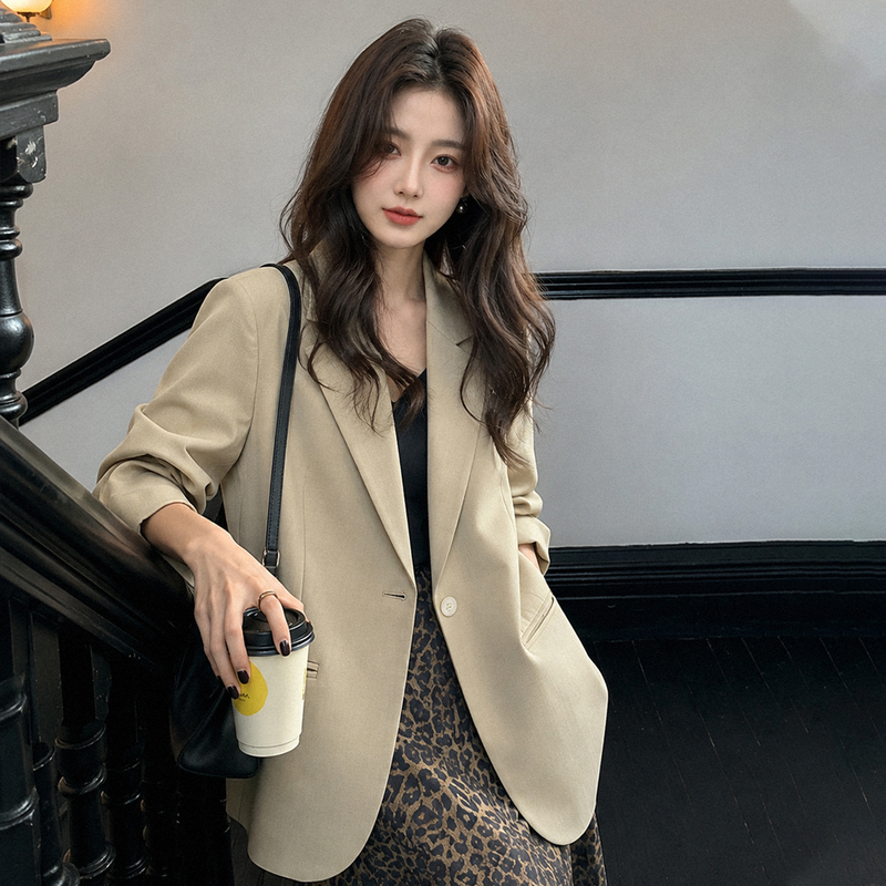 Brown High-End Suit Jacket for Women, Autumn 2026 New Korean Style Loose Casual Workwear Elegant Blazer Brown High-End Suit Jacket for Women, Autumn 2026 New Korean Style Loose Casual Workwear Elegant Blazer