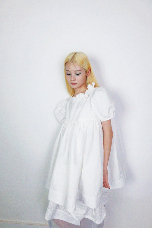 Nieokreslony White Rose Puff Sleeve Super Fluffy Cute Dress Top