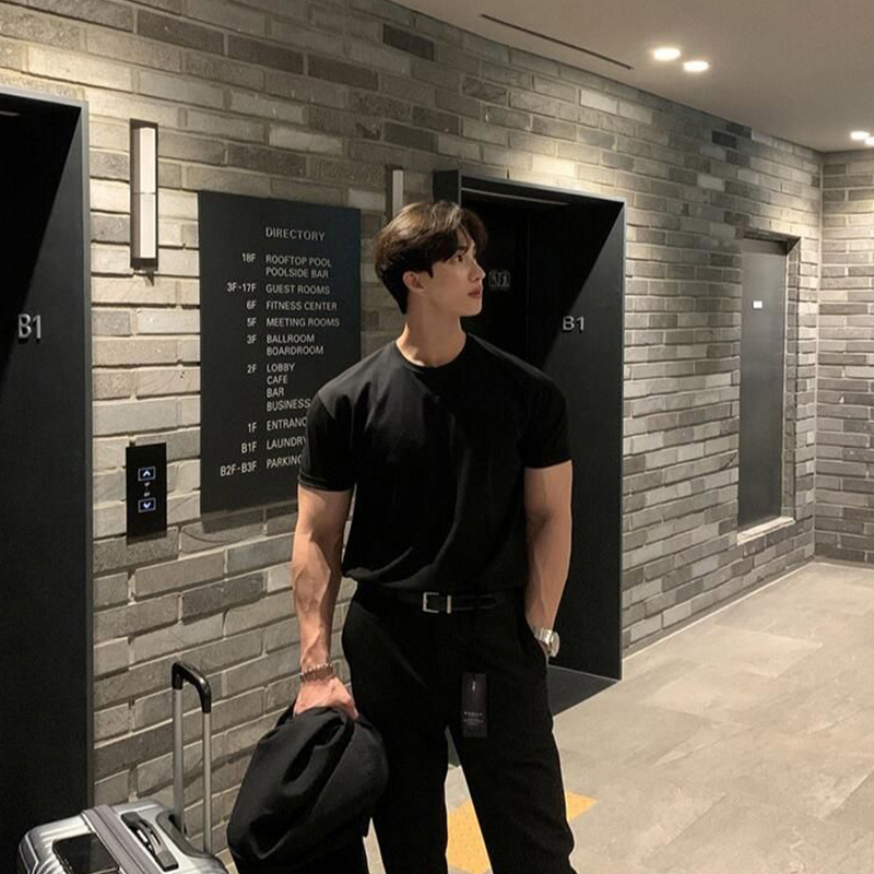 Black Regular Shoulder T-Shirt with Cuffed Sleeves, Summer Mature and Stable Men's Wear, Pure Cotton Inner Layer Short-Sleeve, Shows Muscles, Fitness Half-Sleeve