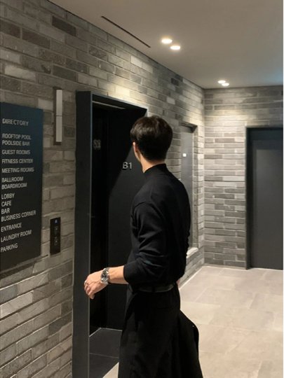 Double-Sided Thick Velvet Half-Turtleneck Sweatshirt for Men, Autumn and Winter Style, Suitable as an Inner Layer with a Coat, Light Mature Style Men's Base Shirt