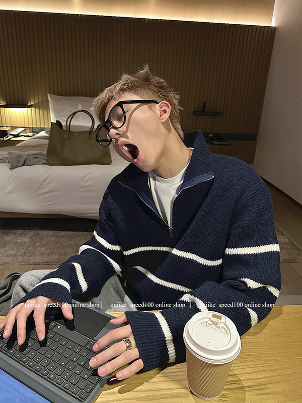 Half-Zip Striped Sweater for Men with Stand Collar, New Autumn and Winter Style, Casual and High-End, Loose Pullover Knitwear Jacket