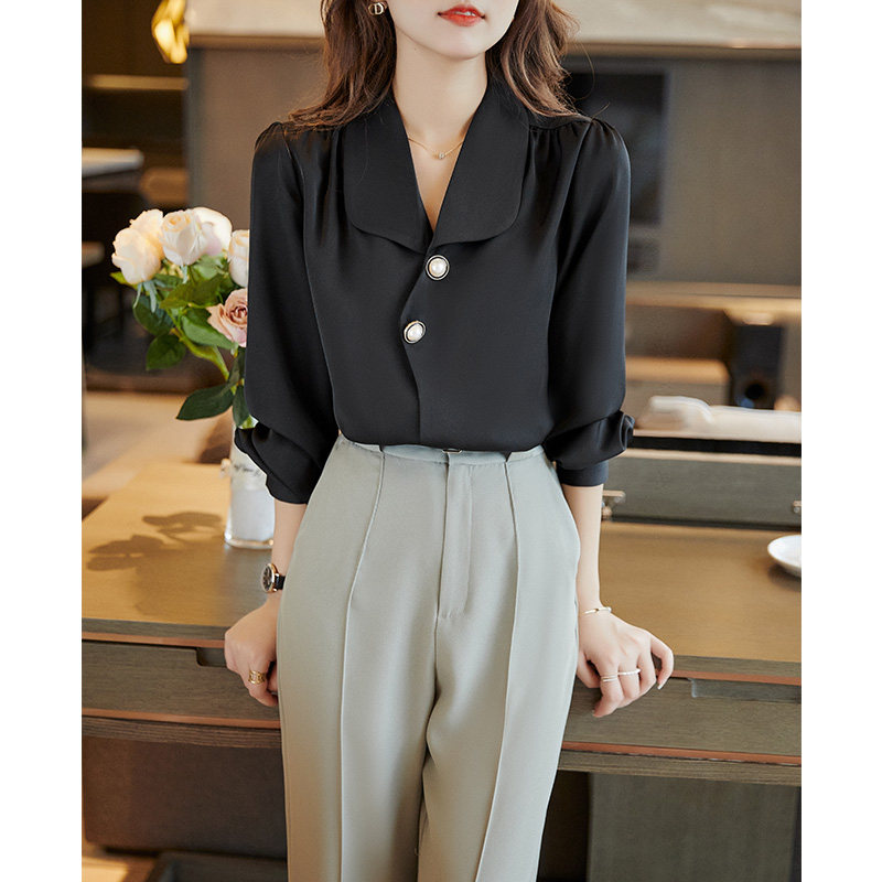 Fa-style Retro Design Sense High-end Long-sleeved Shirt Woman 2022 Early autumn new temperament commuter Slim Black Shirt