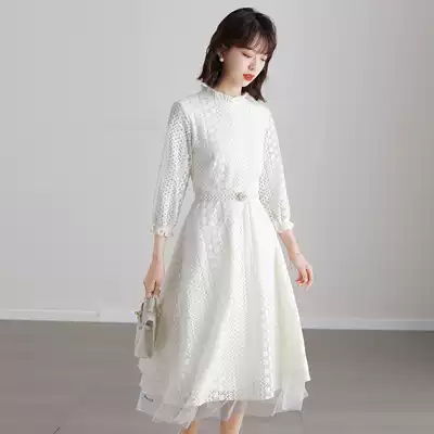 The temptation of the girl heart high-end white lace dress 2021 Autumn New temperament waist thin Medium-length dress
