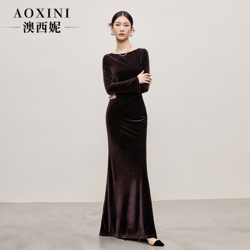 Dress, Long Skirt, Burgundy Velvet, Long Sleeves, Round Neck, Waist-Cinching, Slim Fit, Elegant, Stylish, Noble, Extra-Long, Ankle-Length, Fishtail Skirt Dress, Long Skirt, Burgundy Velvet, Long Sleeves, Round Neck, Waist-Cinching, Slim Fit, Elegant, Stylish, Noble, Extra-Long, Ankle-Length, Fishtail Skirt
