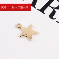 Маленькая Пентагона звезда висит 69