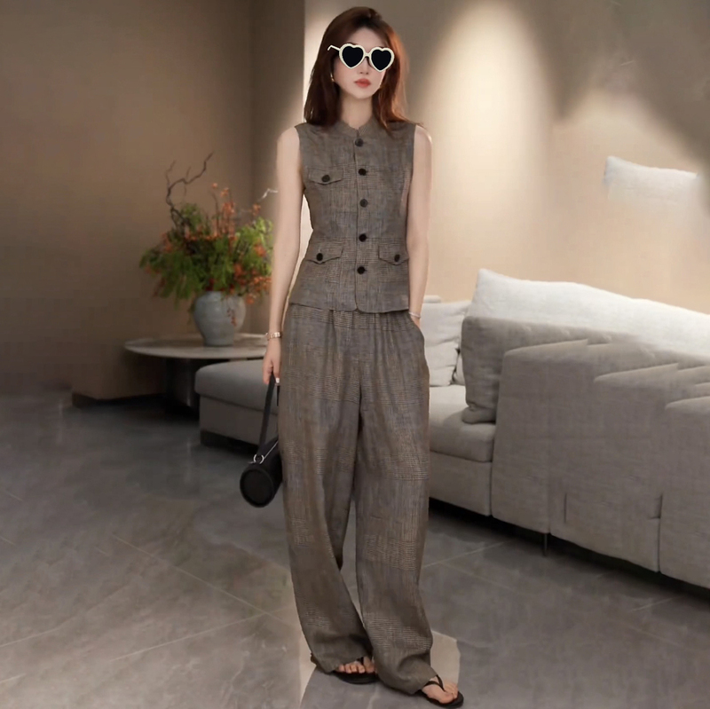 Old Money Style Linen Vest Set for Women, Summer Design, Thin Houndstooth Sleeveless Top and Wide-Leg Pants Two-Piece Set Old Money Style Linen Vest Set for Women, Summer Design, Thin Houndstooth Sleeveless Top and Wide-Leg Pants Two-Piece Set