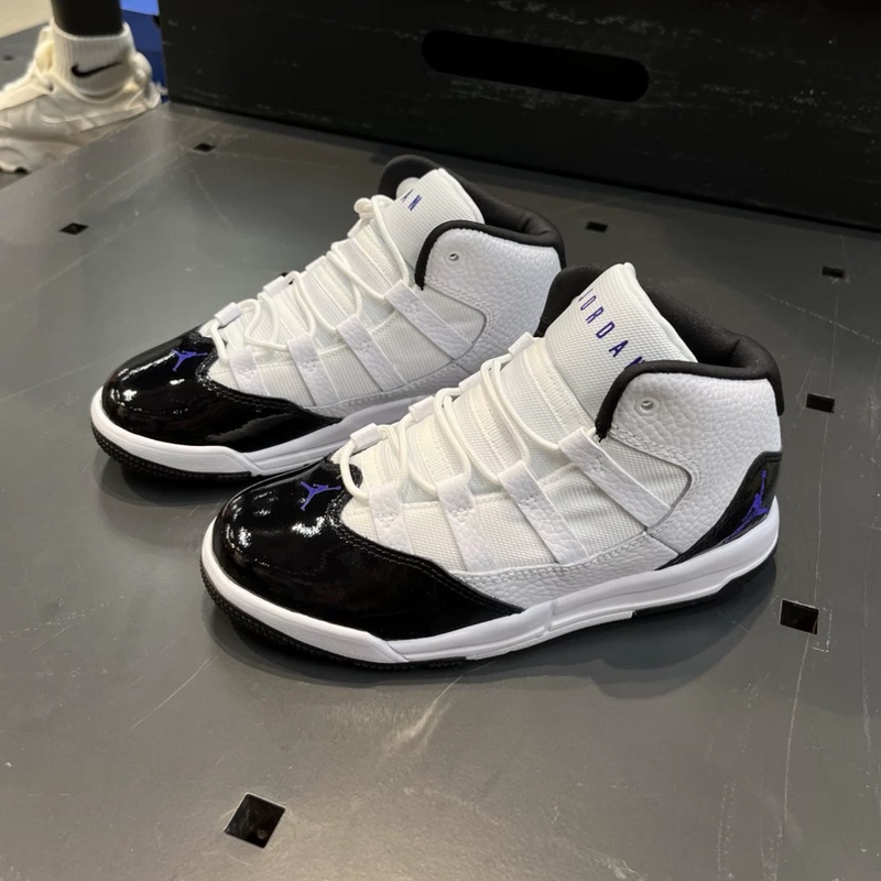 Nike Jordan Ma× Aura Kidsren's White and Black High-Top Retro Basketball Shoes 9216 4398 8844