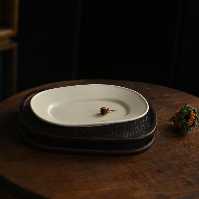 Three-Point Quiet Oval-Shaped Folded Edge Plate, Handmade Tableware, Food Plate, Wabi-Sabi Style Handmade Utensils