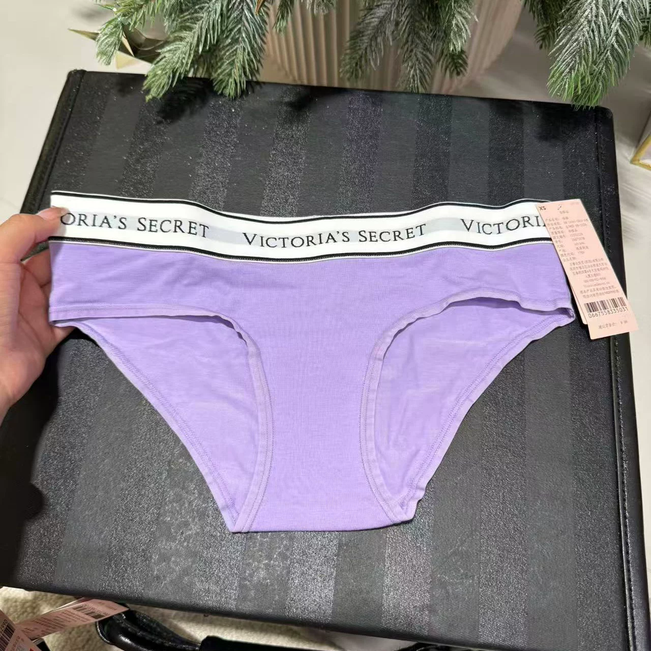 Comfortable pants, trousers, (Physicals), hip-accented