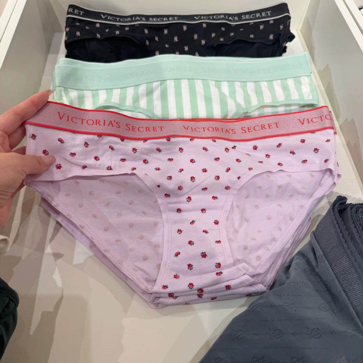 Comfortable pants, trousers, (Physicals), hip-accented