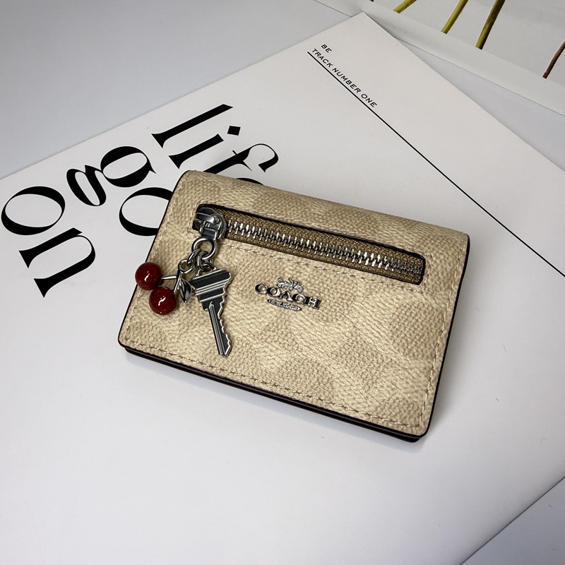 Coach New Women's Card Holder Coin Purse Card Clip Id Holder Gift for Girlfriend Birthday Gift in Stock Coach New Women's Card Holder Coin Purse Card Clip Id Holder Gift for Girlfriend Birthday Gift in Stock