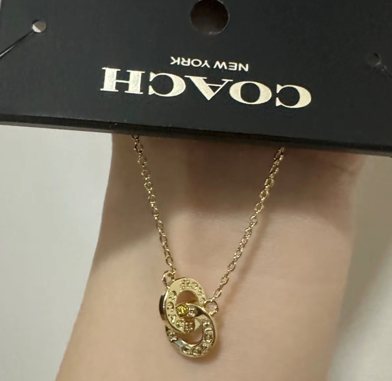 Domestic In-Stock Coach Classic Gold Double-Ring Necklace for Women, Collarbone Chain, Christmas and Valentine's Day Gift