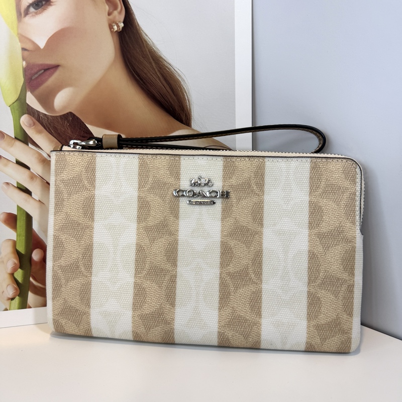 Coach Large Handbag Can Hold a Cell Phone, Coin Purse, Mahjong Bag, Printed Women's Bag, In-Stock in China, Direct Shipping