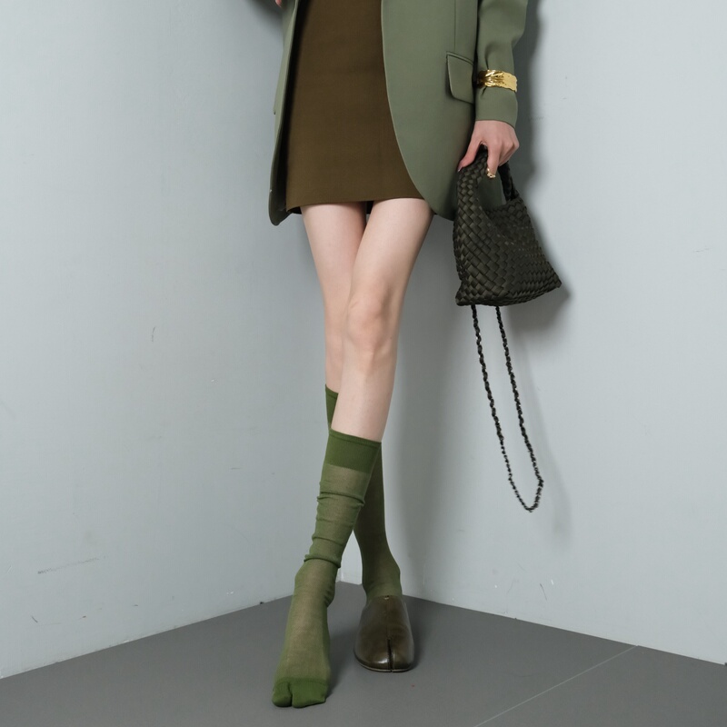Weekend Picnic | Dark Green Soft Curls~2026 Spring and Summer Lazy Commuting Style Split-Toe Slightly Sheer Mesh Versatile Mid-Calf Socks