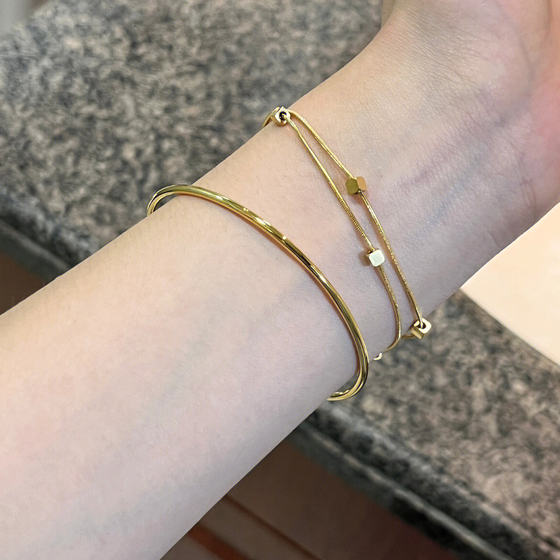 Stacking the ceiling golden glittering small block women's bracelet temperament does not drop color bracelets, niche can be washed