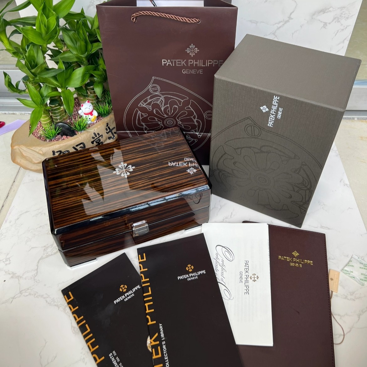 Brand New Patek Pp High-End Original Box Exquisite Gift Box Watch Storage Box Watch Box High-End Packaging Box