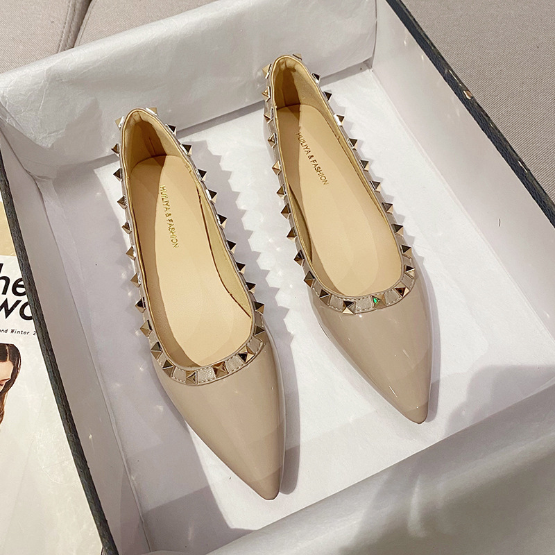 Trendy Brand New 2026 Summer Large Size Pointed Toe Studded Flat Shallow Mouth Soft Sole Versatile Flat Shoes with Hidden Height Increase for Women