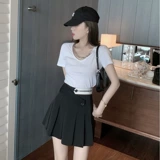 Летний универсальный комплект, приятная телу дизайнерская футболка с коротким рукавом, юбка, сезон 2021, тренд сезона, по фигуре