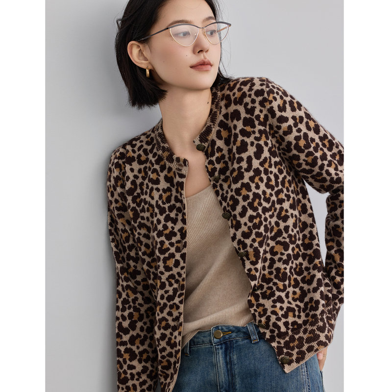 Leopard Print Consinee Mulberry Silk Cashmere Cardigan for Women, Vintage Coffee-Colored Short Style, Regular Shoulder, Slimming Sweater, Round Neck Base Shirt