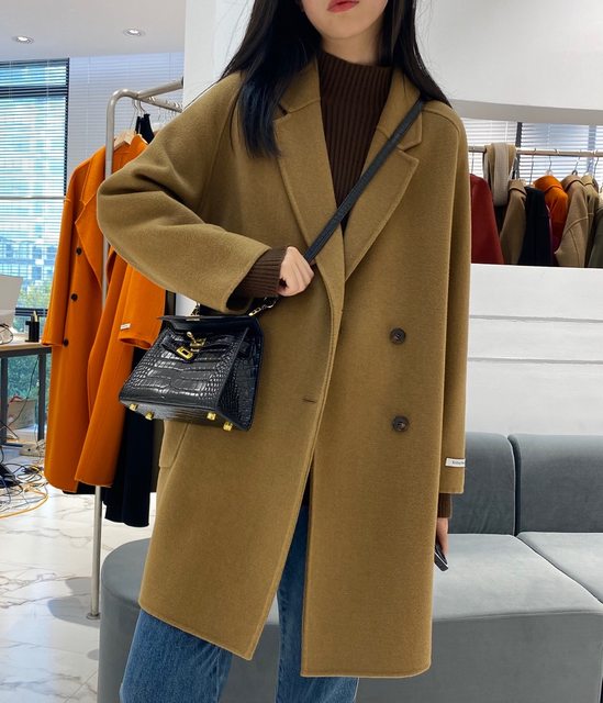 Loose mid-length 2023 simple sheep wool double long-sleeved simple cashmere coat women's mid-length commuter coat