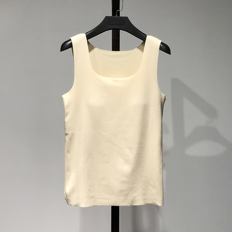 Permitted Series SQUARE COLLAR Lead Beauty Back Vest on top of women's clothing 21 Winter-style Develled sweater Warm Shoulder Strap Chest Cushion Underwear