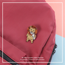 Wang Yibo with little lion pendant brooch cute Japanese hipster jewelry ins tide personality schoolbag ornaments