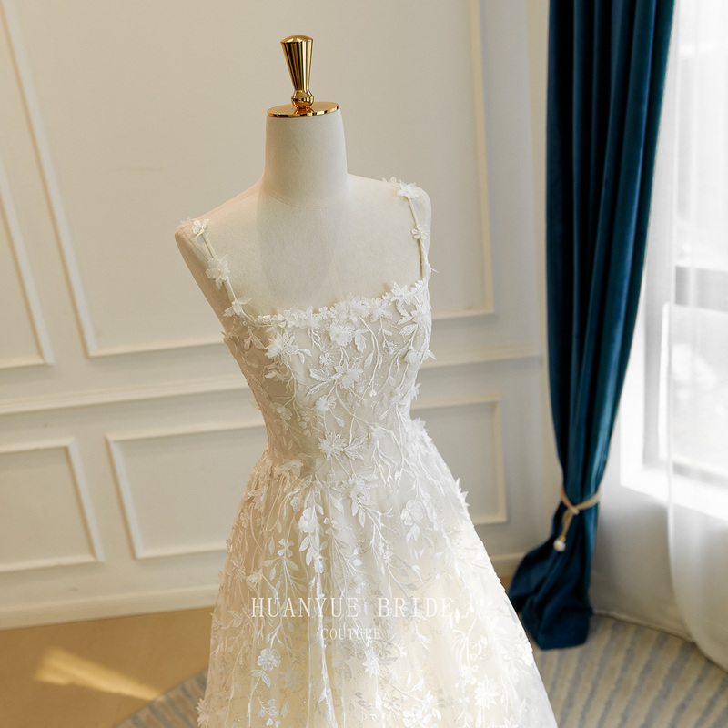 Sweet and Fairy-Like Lace Floral Light Wedding Dress, French Square-Neck Strap A-Line Skirt That Makes You Look Taller and Slimmer, Floral Design Can Be Made into a Short Style