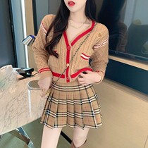 Autumn Winter new Coloured knit cardiovert outfits jacket sweater jacket matching with high waist conspicuated slim pleated skirt suit woman