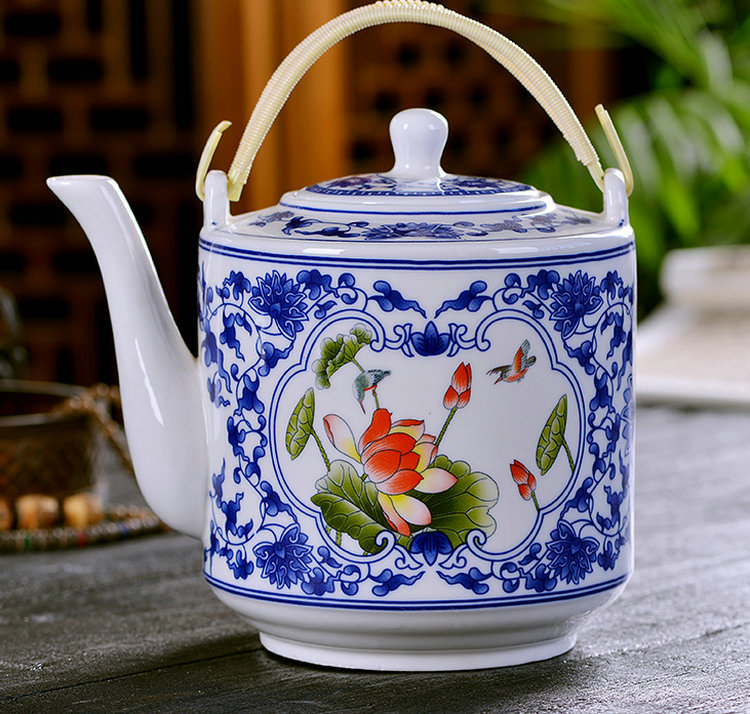 Jingdezhen ceramic bottle home cool kettle large capacity of hold to high temperature hot water filtration of blue and white porcelain teapot