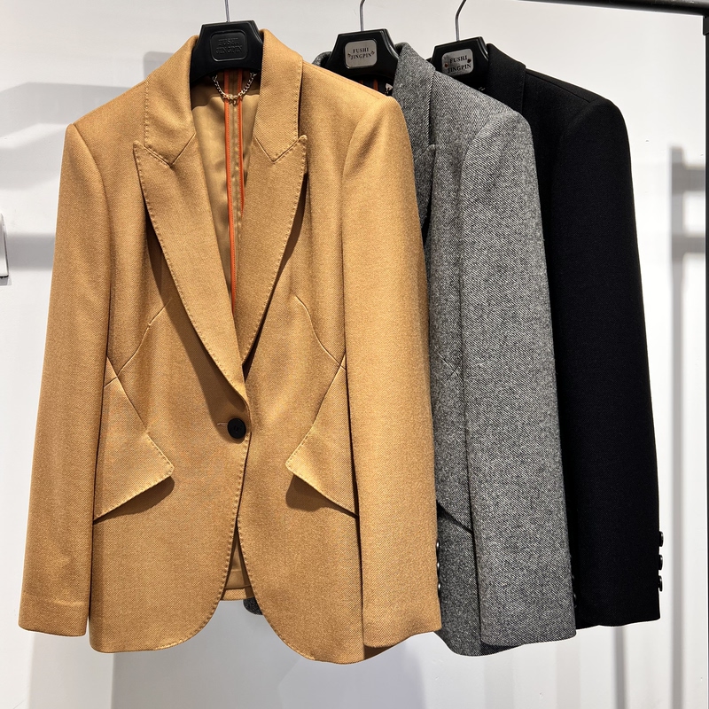 Fine Wool Suit 21620 Fine Wool Suit 21620