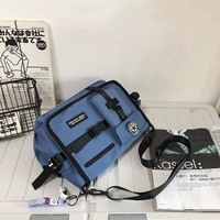 Синий значок, подвеска