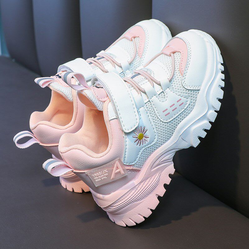 Spring girls' sneakers children's mesh shoes spring and autumn 2023 new mesh breathable leather single shoes medium to small 