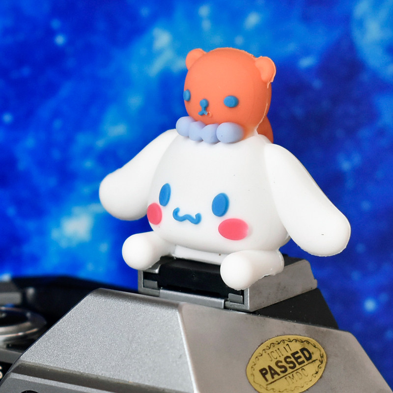 Stereo cartoon plastic panda hot boot cover National Bao classic flash seat protection cover creative dust cover