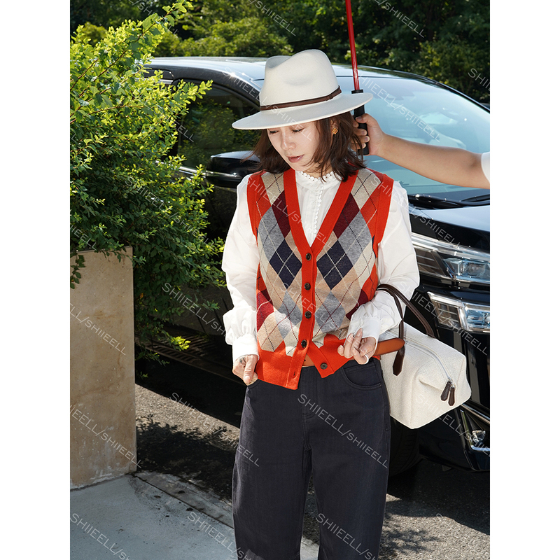 Jiaoye Shiieell【Autumn Orange Grid】Knitted Vest for Women, New Autumn Vintage V-Neck Diamond Grid Vest