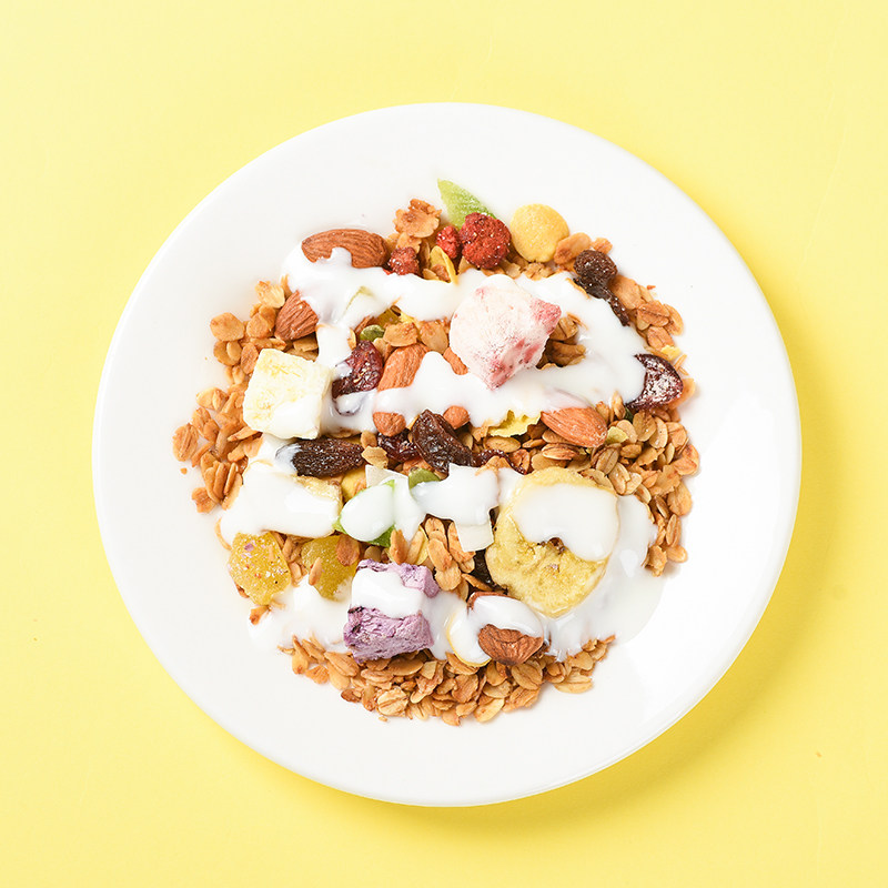 酸奶果粒麦片早餐 即食水果坚果混合燕麦片速食冲饮干吃牛奶冲泡