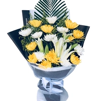 19 Желтые и белые хризантема + белая лилия букет а