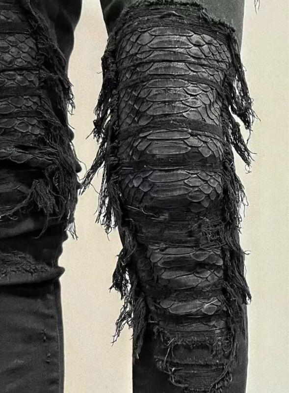 Light Rain, Exclusive for Family and Friends, Large Area Snakeskin Genuine Snakeskin Slim-Fit Distressed Jeans