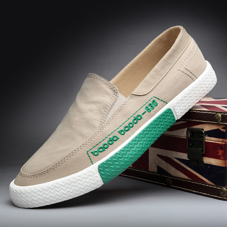 2022 autumn new casual breathable tide shoes slip on lazy canvas shoes Korean version trend old Beijing cloth shoes men