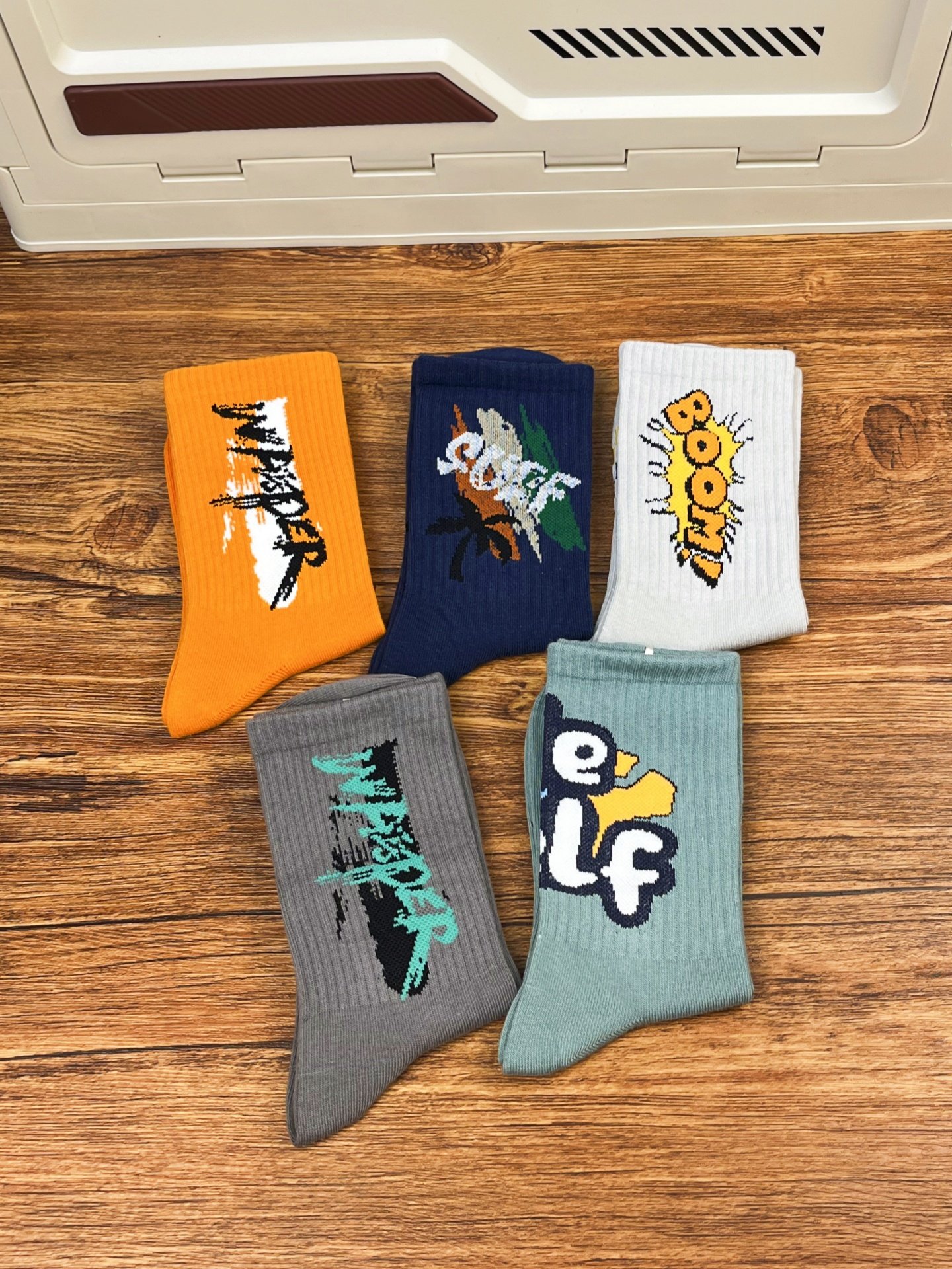 Teen Boys' Socks, Pure Cotton, Autumn and Winter, Cartoon Mid-Calf Socks, American Style Trendy Socks, Junior High School Students' Sports Basketball Long Socks