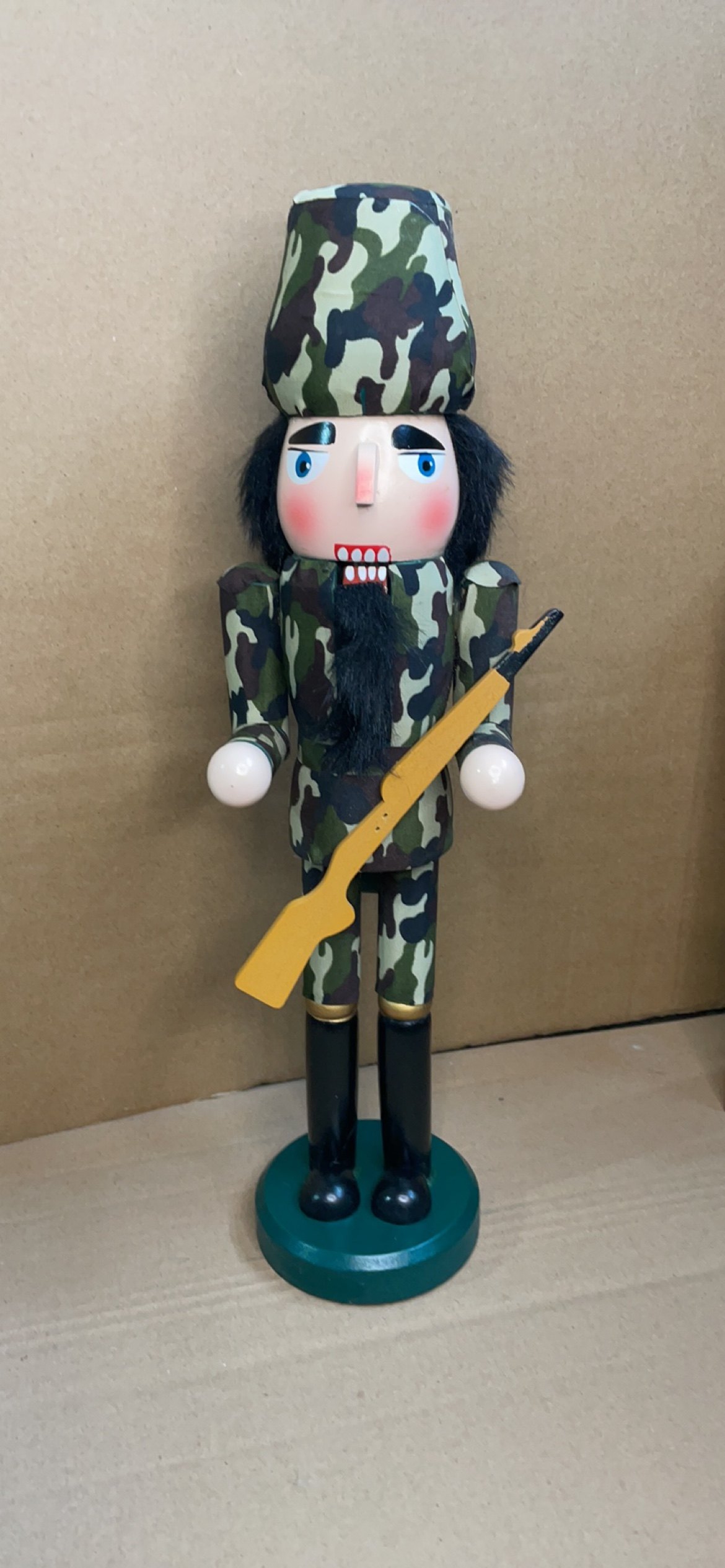 Nutcracker Puppet Camouflage Soldier Cloth Solid Wood Ornament Character Style Professional Series