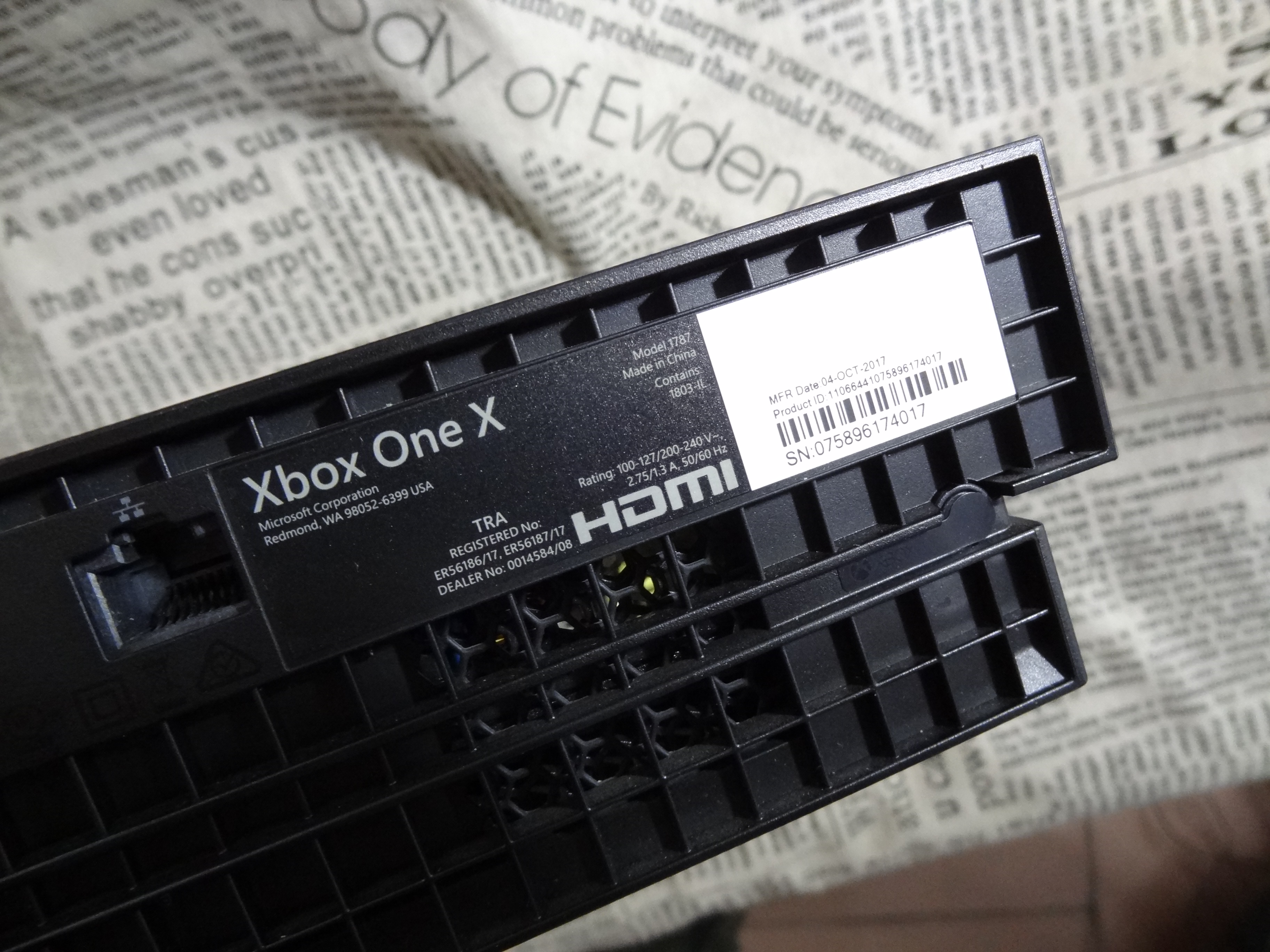 Microsoft XBOX ONE X Scorpio ăn thịt gà chơi game console phiên bản Hồng Kông của hộp nói đầy đủ - Kiểm soát trò chơi tay cầm xbox 360 chính hãng