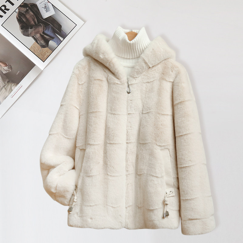 Winter 2022 new fur women's short young hooded Korean version imitation Danish mink fur all-in-one mink fleece jacket