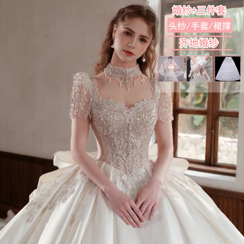  XXL+White land model (wedding dress+three -piece set)  