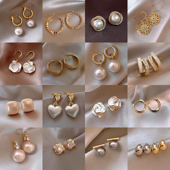 Korean and Japanese Minimalist Style Earrings, Light Luxury, High-End Fashion, Versatile Earrings, Unique Design, Niche, Simple and Elegant Ear Accessories