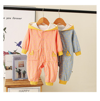 The hedgehog is attached to the cloth kha-clad ZYQ20812 A3