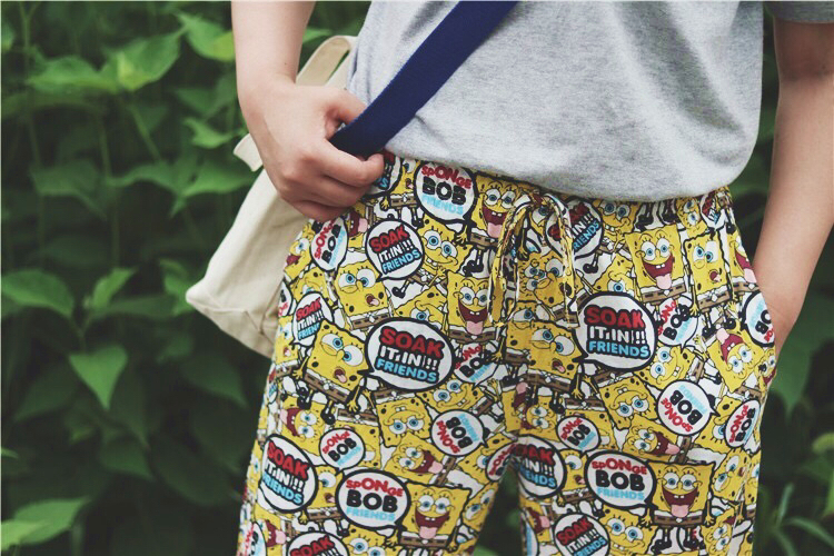 Đàn ông và phụ nữ hoạt hình cotton mỏng nhà quần in cá tính phong cách Harajuku retro lỏng đường phố đánh bại phim hoạt hình cặp vợ chồng ngủ quần lửng nữ