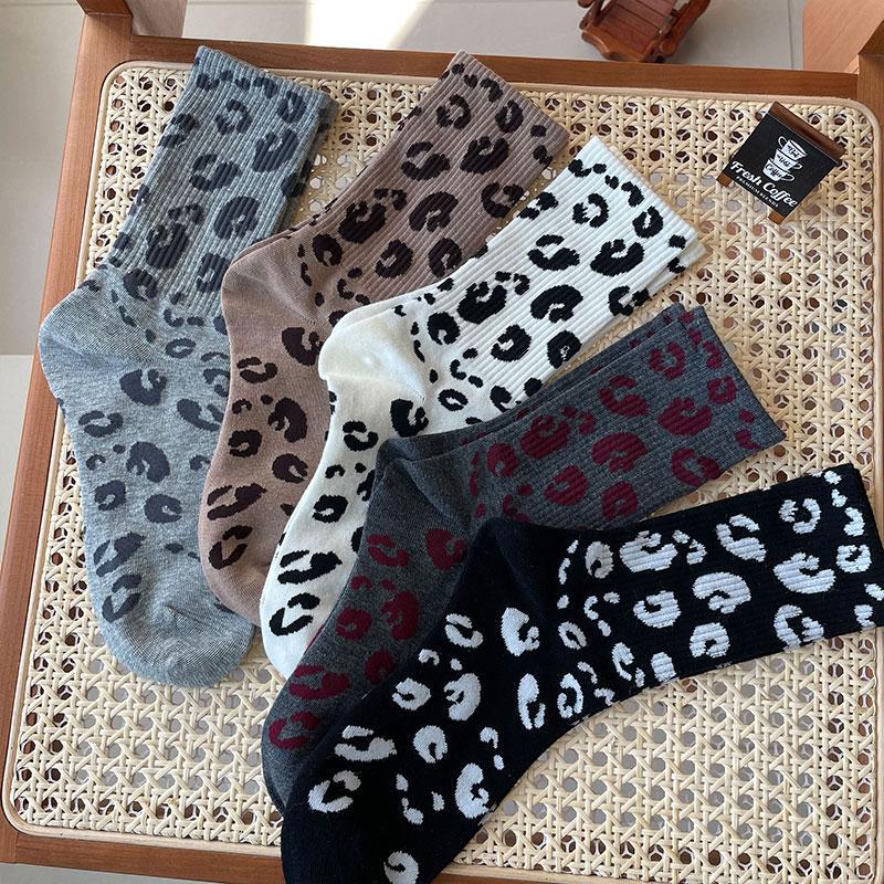 Leopard Print Socks for Women, Pure Cotton, Mid-Calf, Autumn and Winter, Retro High-Waist, Trendy, Infrared Wear, Slight Compression, Long Socks, Versatile