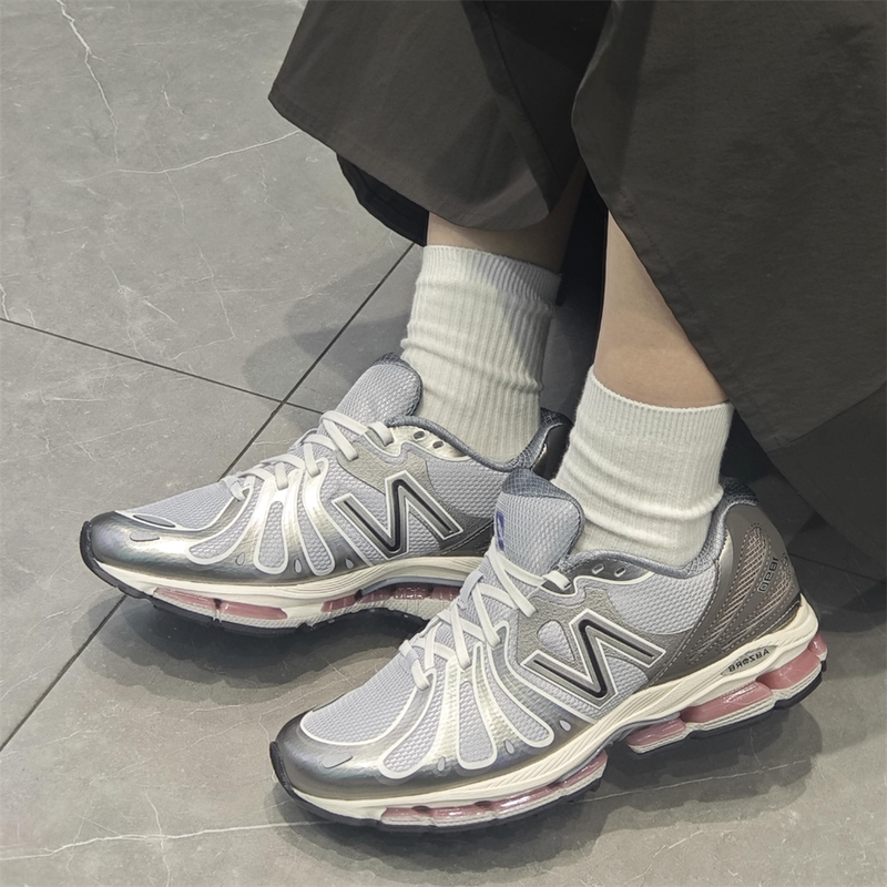 Retro Running Shoes for Men and Women, Size 26, Summer Butterfly Dad Shoes, Breathable Couple Casual Cushioning Sneakers, Trendy