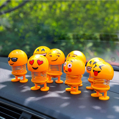 汽车摆件个性弹簧摇头公仔