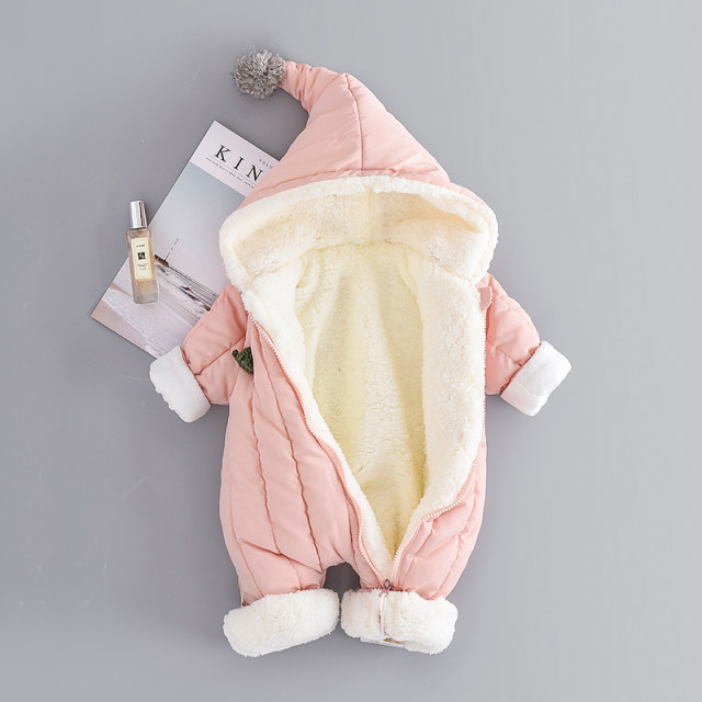 Baby winter clothes padded jumpsuit thickened quilted clothes newborn baby warm going out hugging clothes super cute suit tide